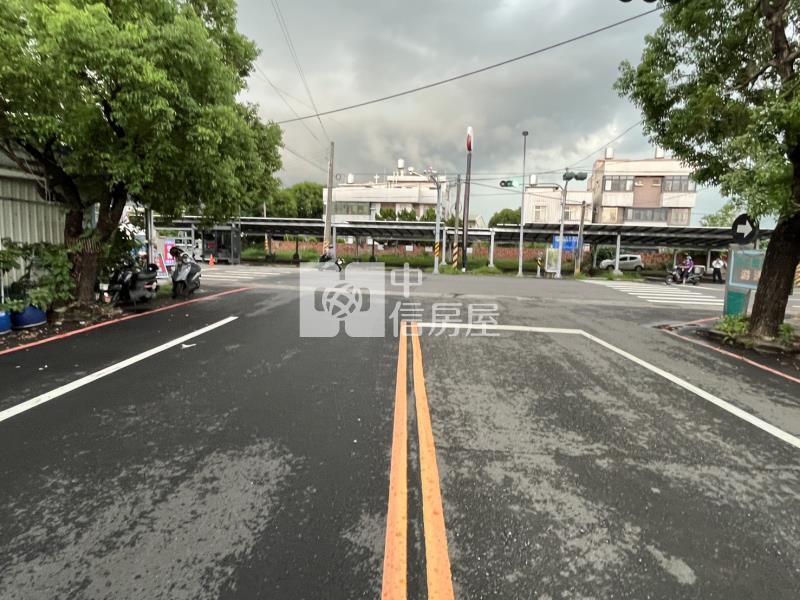 新化中正路面角窗商業寶地房屋室內格局與周邊環境