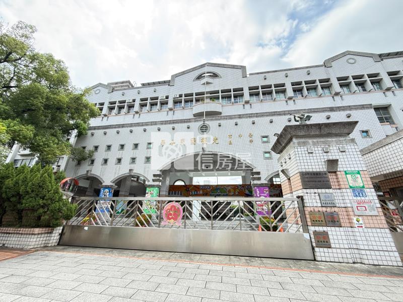 中區光復路樓店房屋室內格局與周邊環境