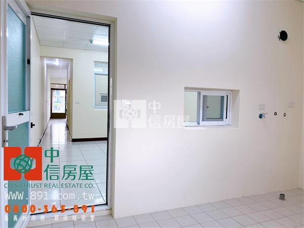 民雄正忠孝路店面住家-891嘉義房地產房屋室內格局與周邊環境