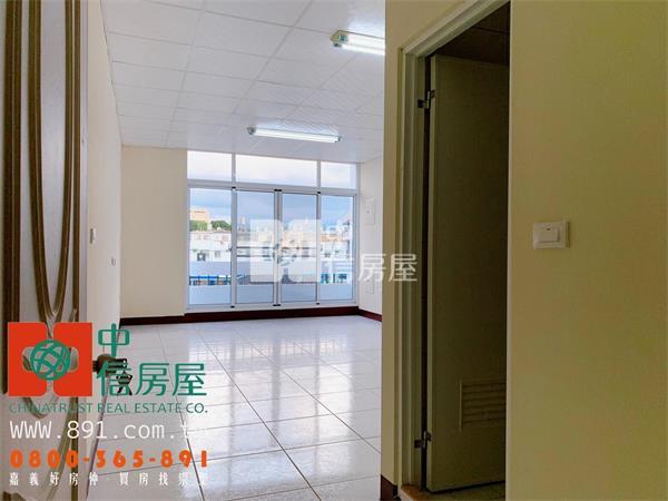 民雄正忠孝路店面住家-891嘉義房地產房屋室內格局與周邊環境