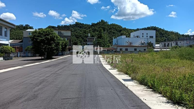 (霧峰)日進金斗.百坪工業地.大車可達房屋室內格局與周邊環境