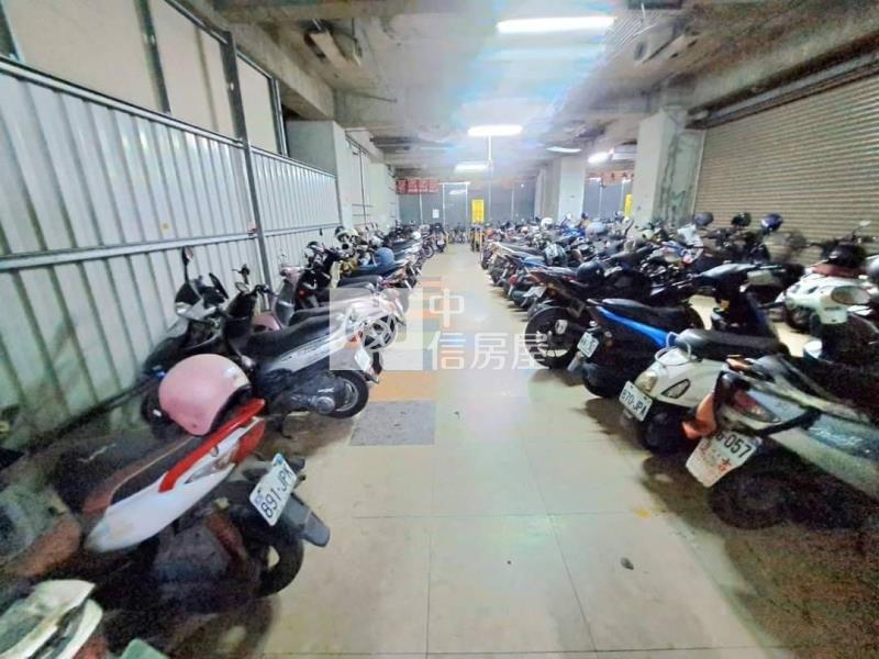 尚青市場旁｜大四房雙車位宅房屋室內格局與周邊環境