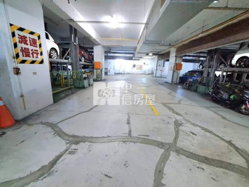 尚青市場旁｜大四房雙車位宅房屋室內格局與周邊環境