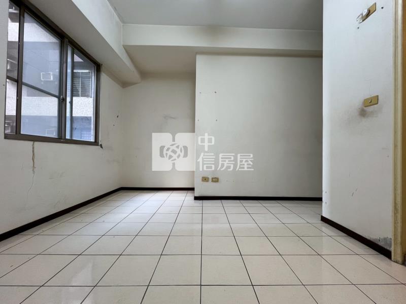 獨家!南屯交流道旁凱撒風景園邸2+1房機上車位房屋室內格局與周邊環境