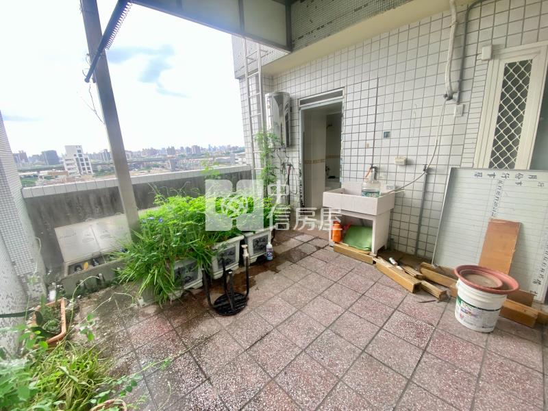 近74新仁商圈5房大空間7+8樓中樓房屋室內格局與周邊環境