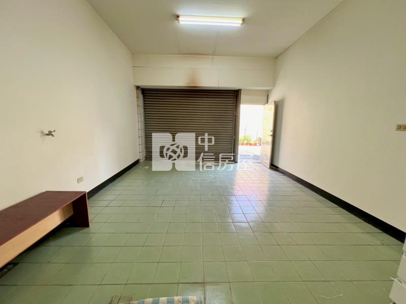 邊間前院停車孝親美透天房屋室內格局與周邊環境