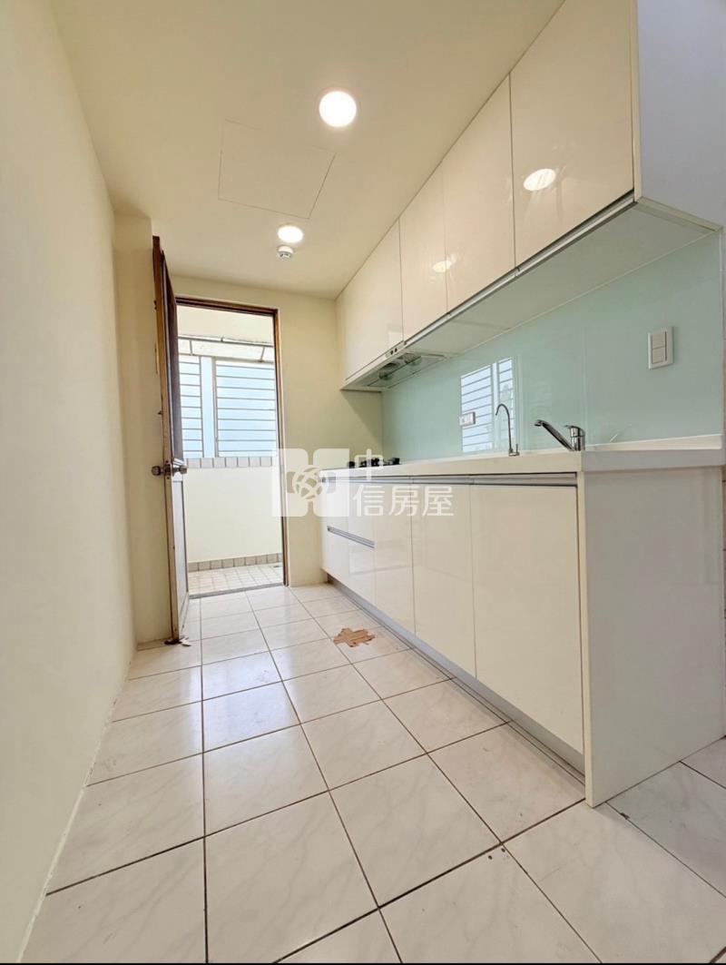 大里超低總價電梯兩房房屋室內格局與周邊環境