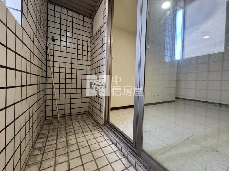 柳川水岸高樓層2房房屋室內格局與周邊環境