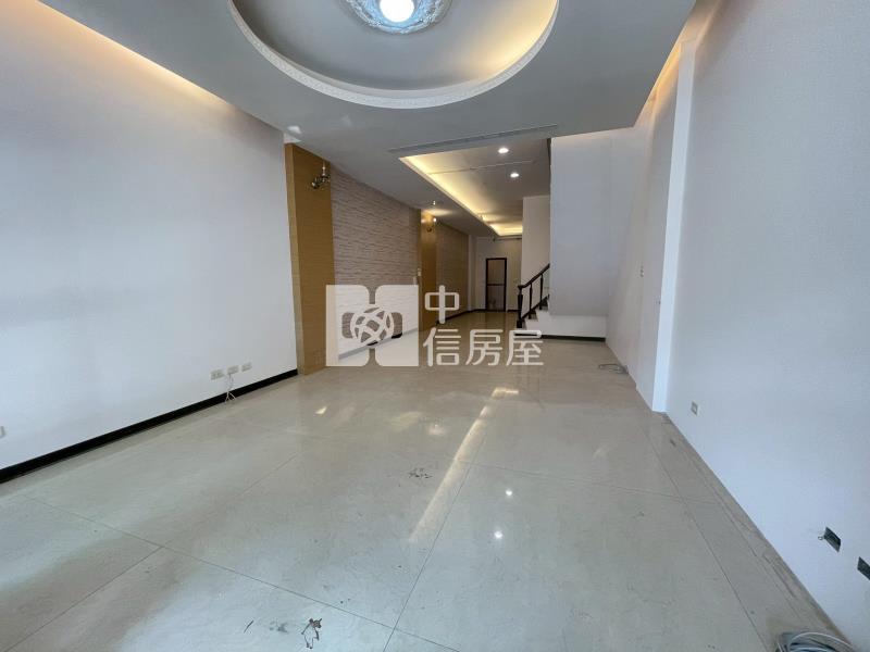 奶奶快回家正夏林鑫鑽透店房屋室內格局與周邊環境