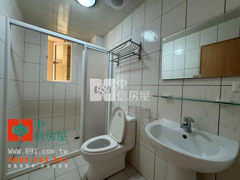 嘉義大學旁車庫別墅房屋室內格局與周邊環境