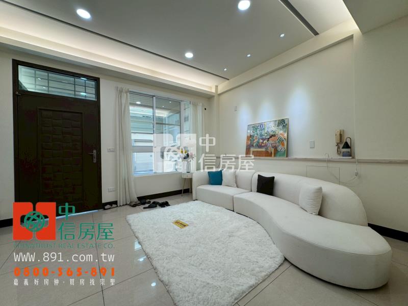 嘉義大學旁車庫別墅房屋室內格局與周邊環境