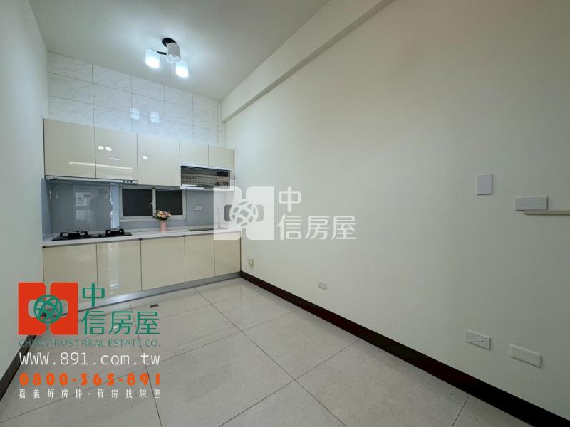 嘉義大學旁車庫別墅房屋室內格局與周邊環境