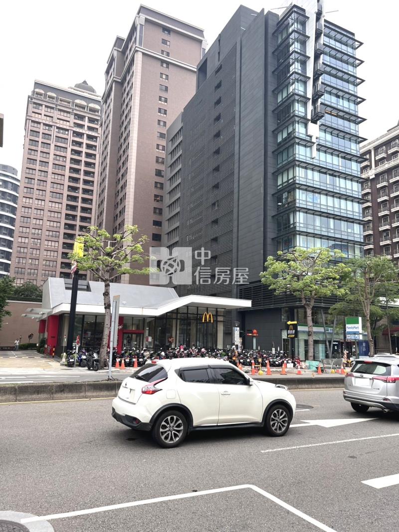 藝文特區電梯四房房屋室內格局與周邊環境