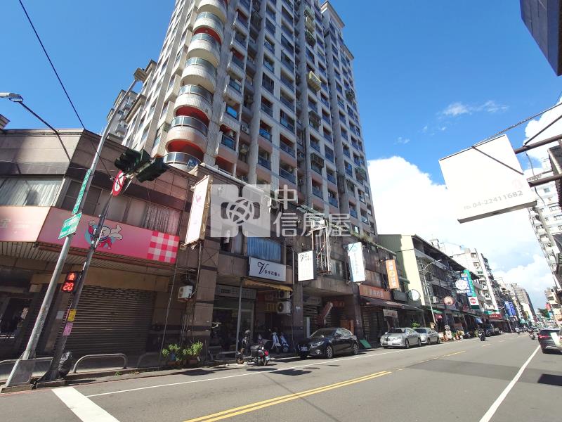 文心國小旁收租金店(專任)房屋室內格局與周邊環境