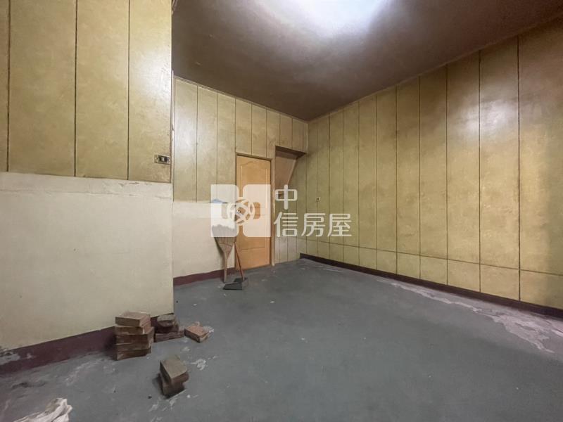 溪州㊣中山路雙車店面房屋室內格局與周邊環境