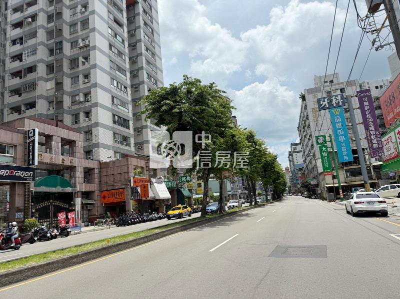 正松竹昌平路旁164坪朝南大面寬建地房屋室內格局與周邊環境