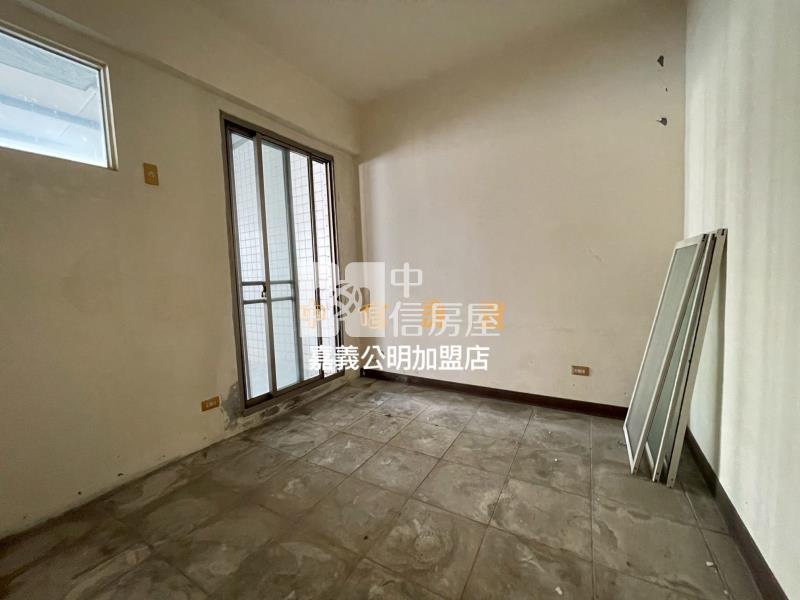 君臨天下(A) 近中埔市區透天店面房屋室內格局與周邊環境
