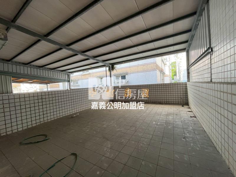君臨天下(A) 近中埔市區透天店面房屋室內格局與周邊環境