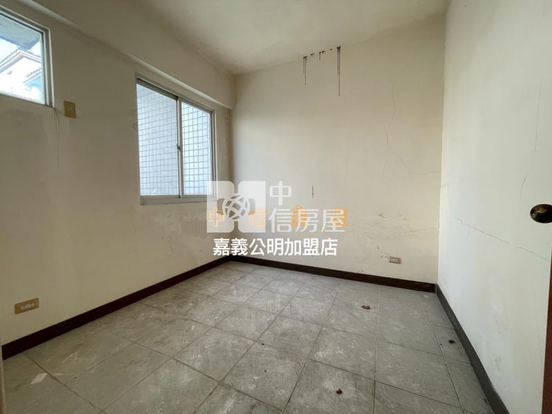 君臨天下(A) 近中埔市區透天店面房屋室內格局與周邊環境