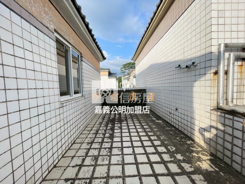 君臨天下(A) 近中埔市區透天店面房屋室內格局與周邊環境