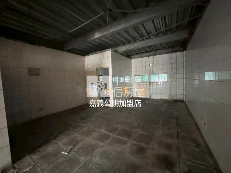 君臨天下(A) 近中埔市區透天店面房屋室內格局與周邊環境