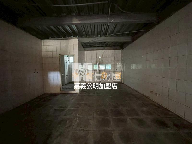 君臨天下(A) 近中埔市區透天店面房屋室內格局與周邊環境