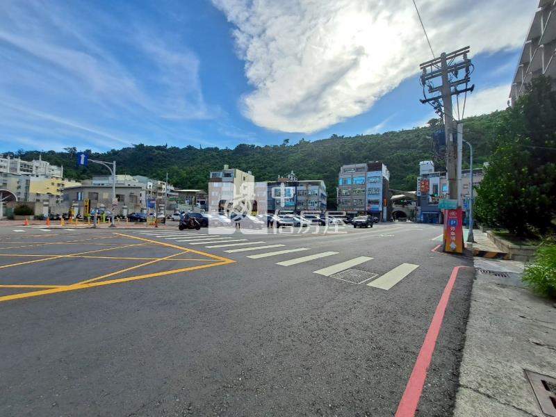 中山大學,駁二景觀2房低價華廈房屋室內格局與周邊環境