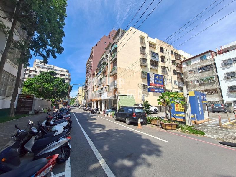 中山大學,駁二景觀2房低價華廈房屋室內格局與周邊環境