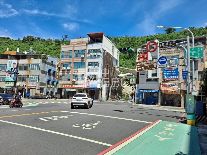 中山大學,駁二景觀2房低價華廈房屋室內格局與周邊環境
