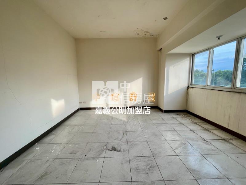 君臨天下(B) 近中埔市區透天店面房屋室內格局與周邊環境