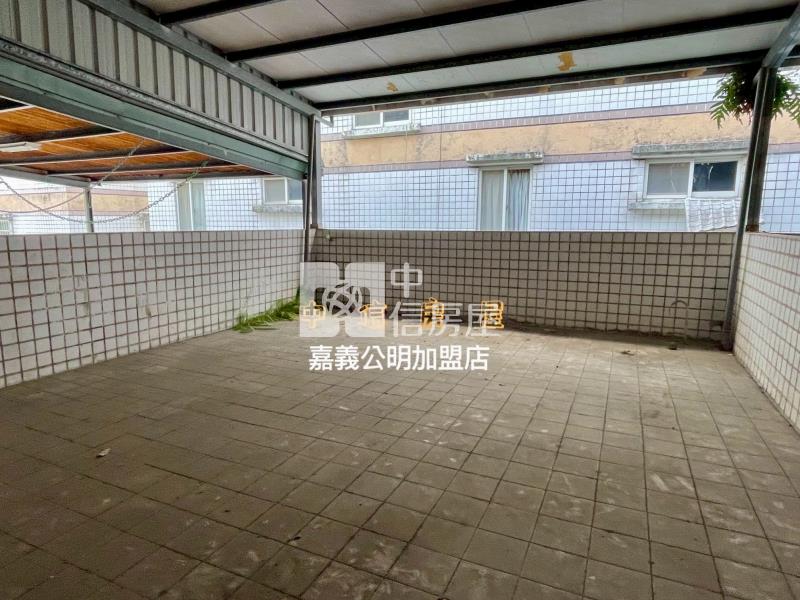 君臨天下(B) 近中埔市區透天店面房屋室內格局與周邊環境
