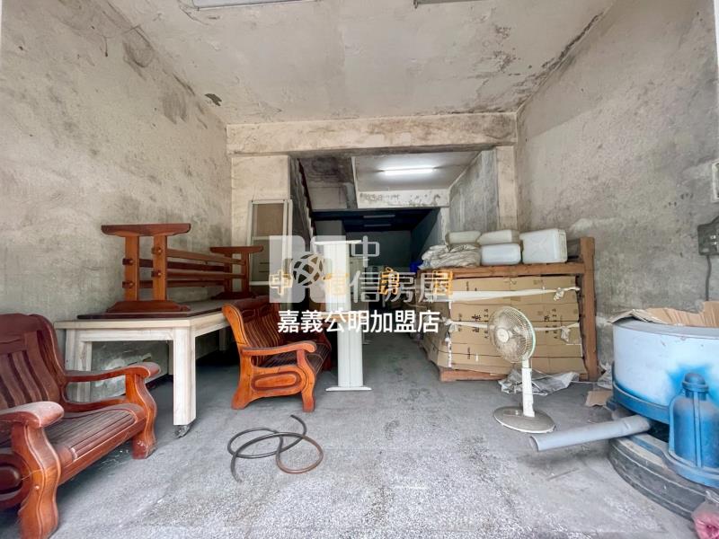 君臨天下(B) 近中埔市區透天店面房屋室內格局與周邊環境