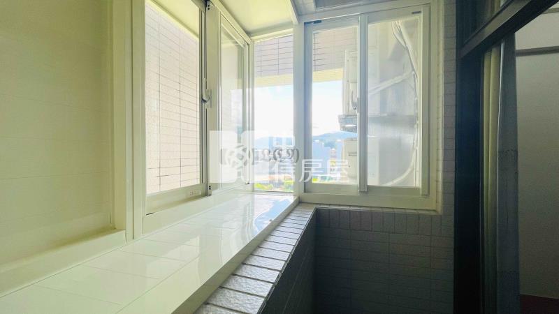 四城市區精裝美兩房車房屋室內格局與周邊環境
