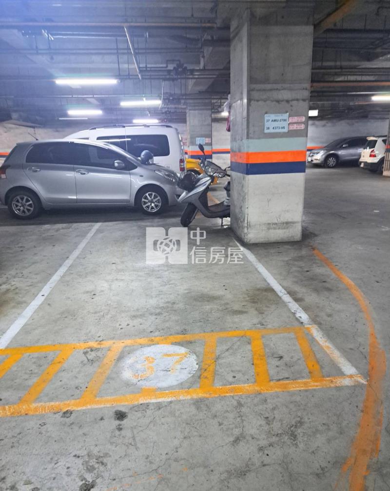 (專)近五甲家樂福優質平車店面房屋室內格局與周邊環境