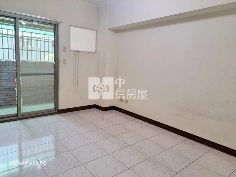 (專)近五甲家樂福優質平車店面房屋室內格局與周邊環境
