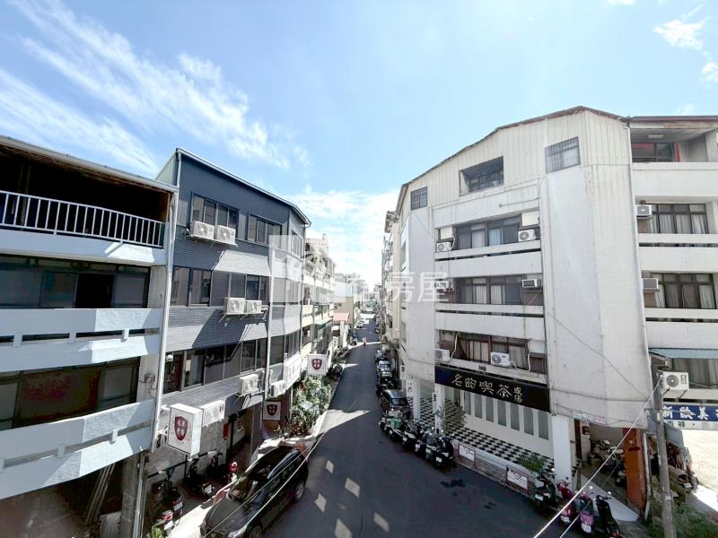 西區市中心三角窗透店房屋室內格局與周邊環境