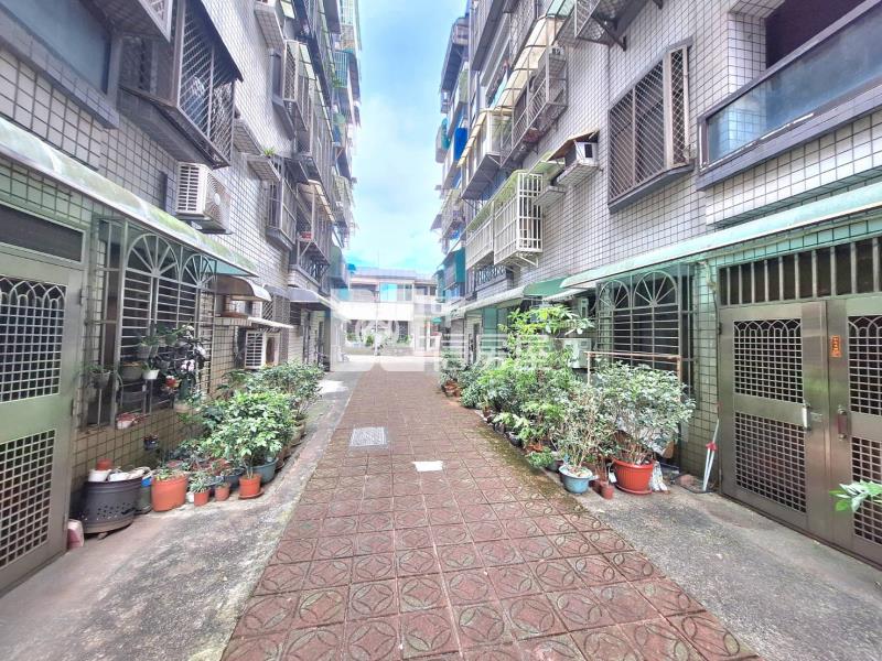 龍潭交流道低總價三房車房屋室內格局與周邊環境