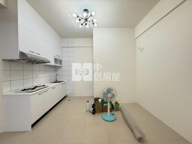 美夢成真整新雙車透天房屋室內格局與周邊環境