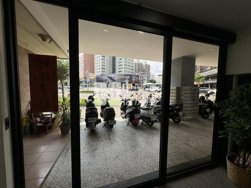 臺灣大道高投報美套房屋室內格局與周邊環境