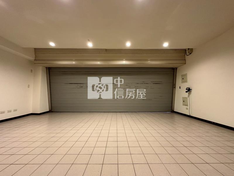楓樹黎明商圈大面寬臨路雙車美墅房屋室內格局與周邊環境