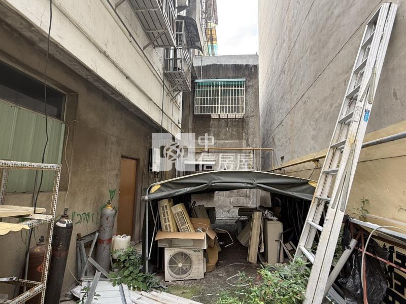 北屯國小旁大面寬一樓公寓房屋室內格局與周邊環境
