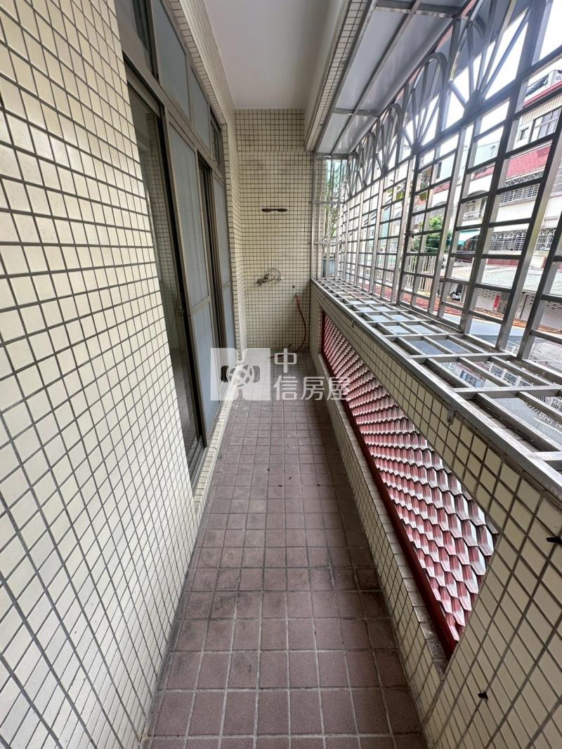 塗城&成功雙商圈全新整理車庫透天房屋室內格局與周邊環境