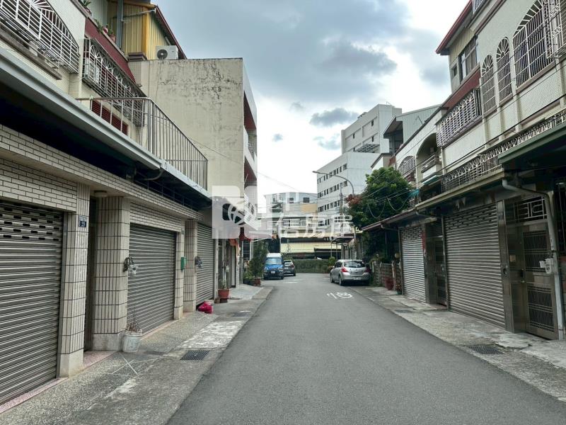 塗城&成功雙商圈全新整理車庫透天房屋室內格局與周邊環境
