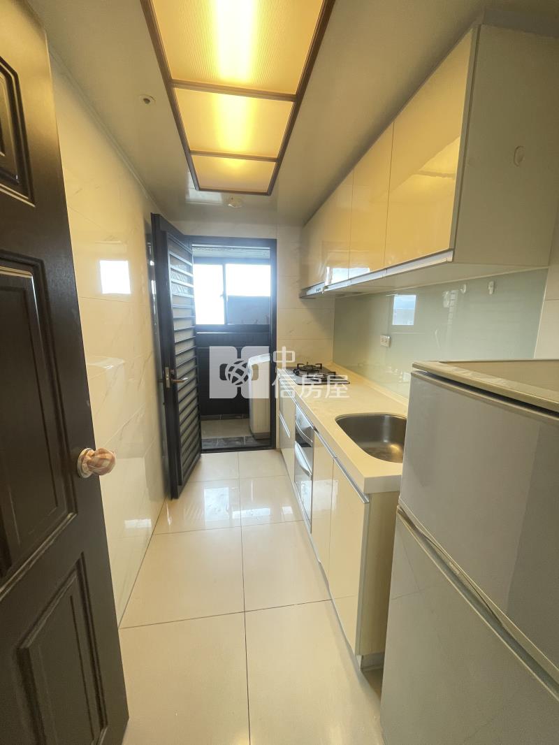 無限景觀頂樓雙衛浴大兩房車房屋室內格局與周邊環境