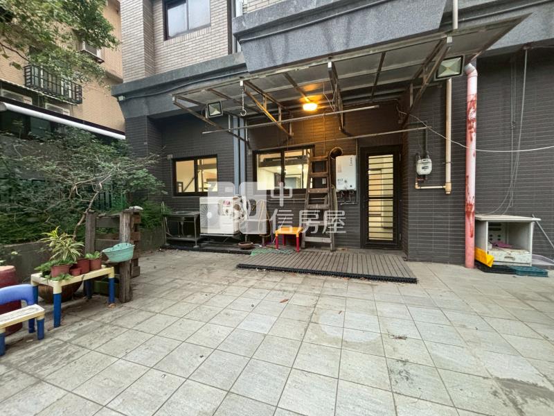 青埔國中桃高三房車大後院房屋室內格局與周邊環境