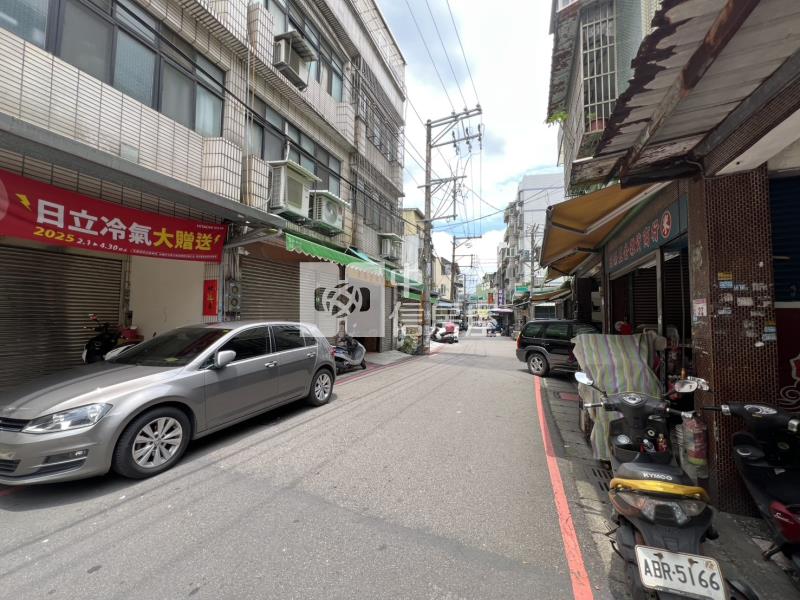 龍岡龍興國小旁方正建地房屋室內格局與周邊環境