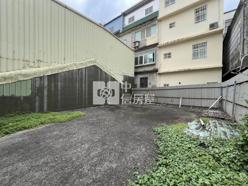 龍岡龍興國小旁方正建地房屋室內格局與周邊環境