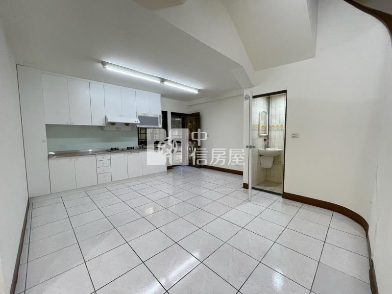 文心國小唐莊臨路大別墅房屋室內格局與周邊環境