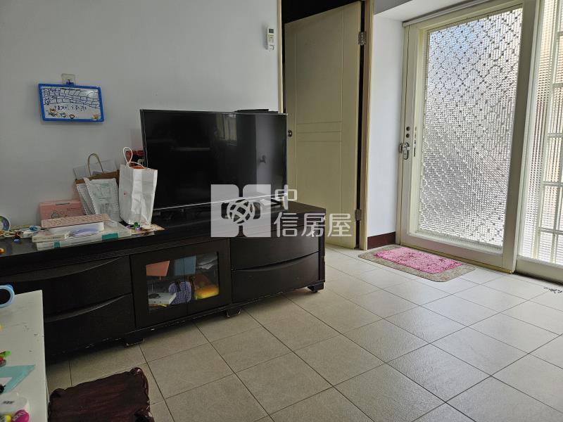 SOGO區公所1+2樓商業店住房屋室內格局與周邊環境