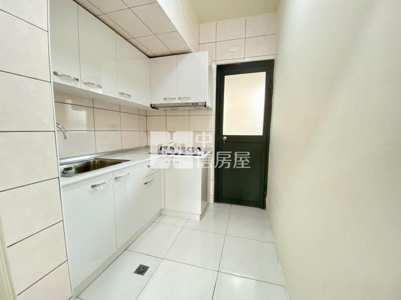 中科世貿公園旁全新整理3房平車房屋室內格局與周邊環境